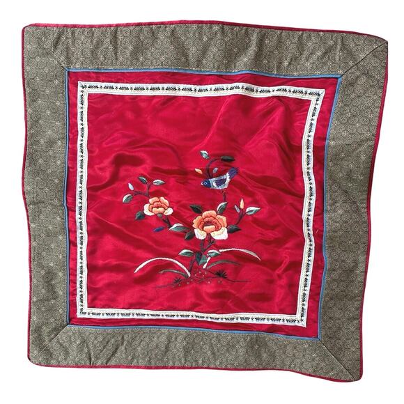 Vintage Chinese silk embroidered pillow cases (set of 4) - Picture 6 of 12